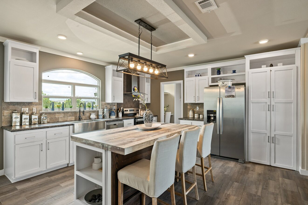 El Rancho 32644A Island countertop inside El Rancho by Palm Harbor 32644A