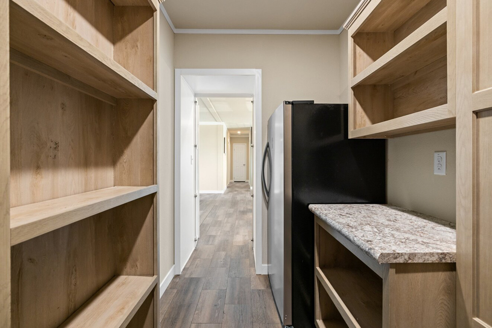 El Rancho 32644A Huge pantry in mobile home the El Rancho by Palm Harbor 32644A